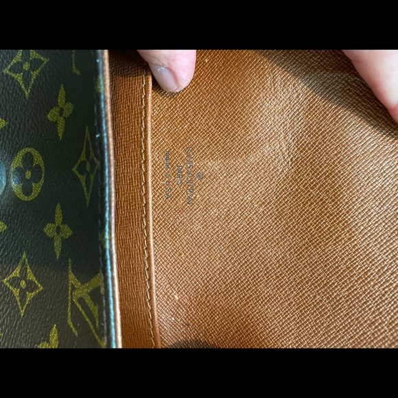 Louis Vuitton Saint Cloud bag - Picture 7 of 14